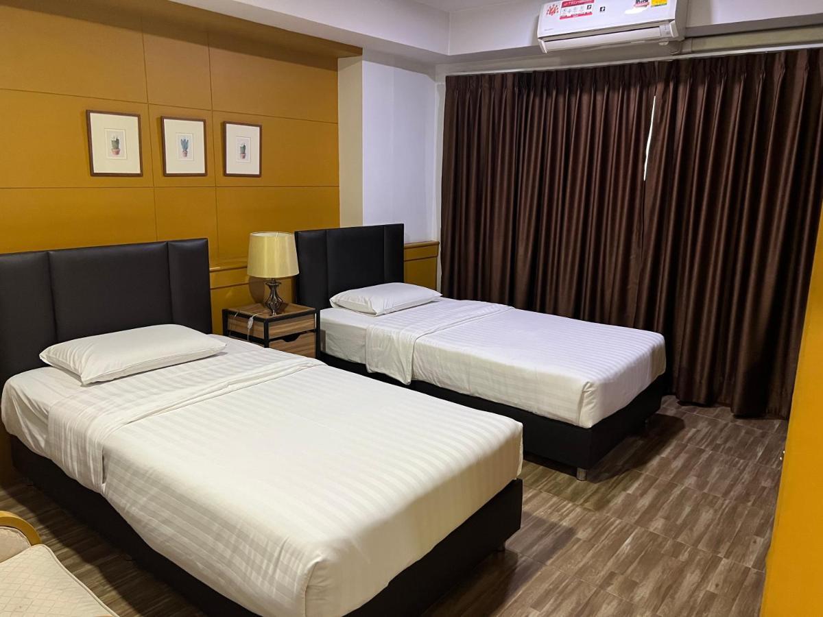 Mall Suites Hotel Бангкок Экстерьер фото