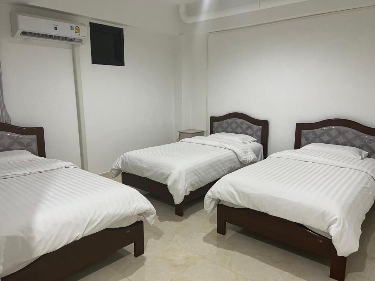 Mall Suites Hotel Бангкок Экстерьер фото