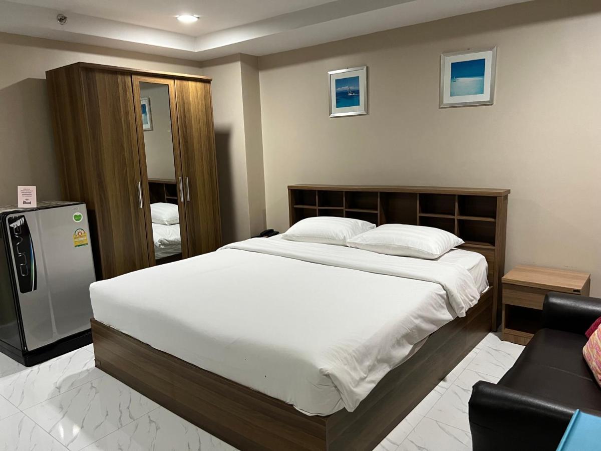 Mall Suites Hotel Бангкок Экстерьер фото