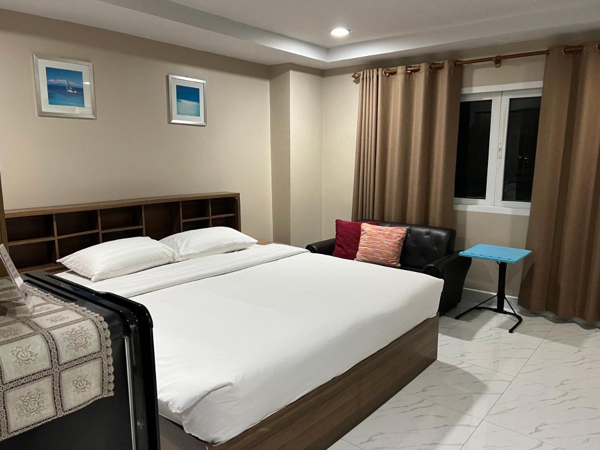 Mall Suites Hotel Бангкок Экстерьер фото