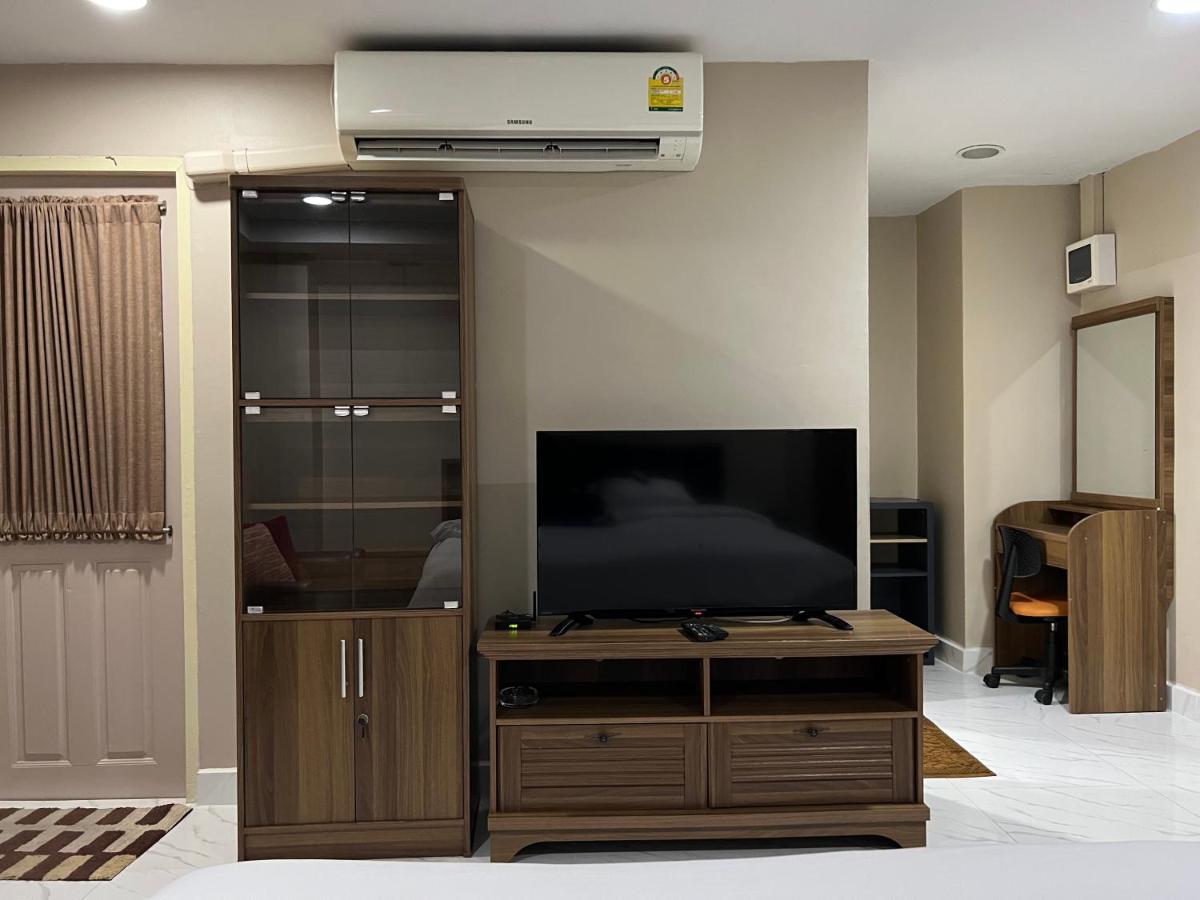 Mall Suites Hotel Бангкок Экстерьер фото